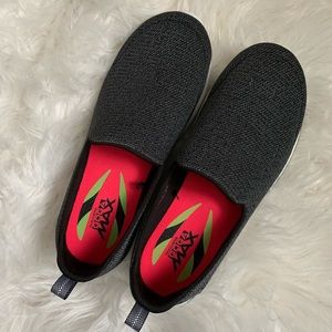 Sketchers Sneakers / Clogs